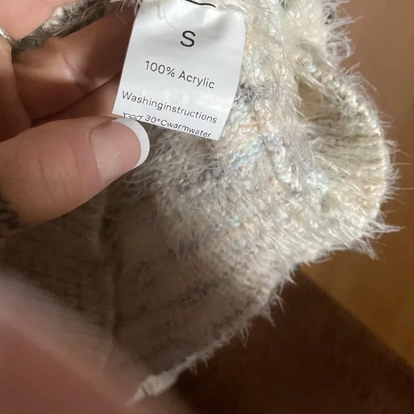 Soft knit sweater dress - Picture 4 of 4